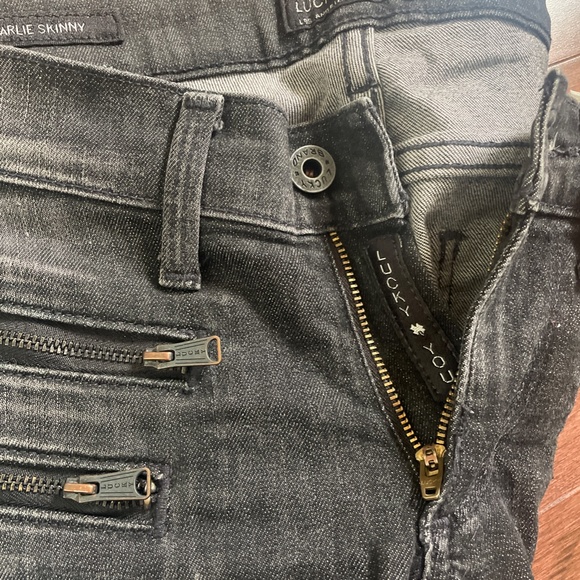 Lucky Brand charcoal grey jeans - Picture 2 of 4